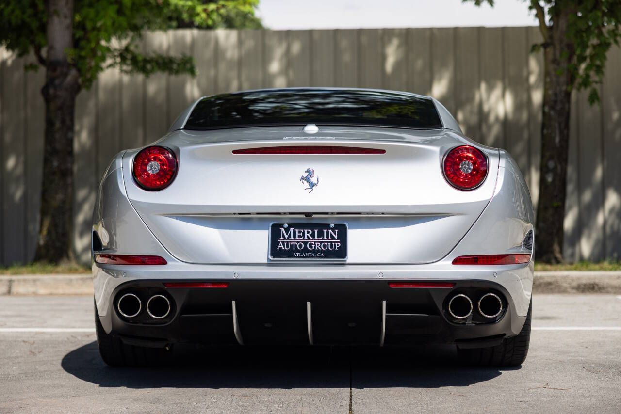 2015 Ferrari California T 9
