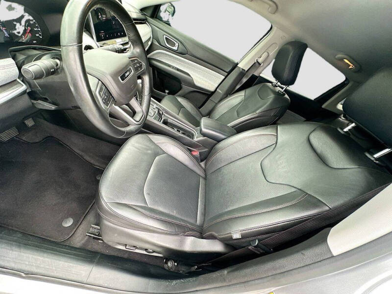 2022 Jeep Compass Latitude Lux