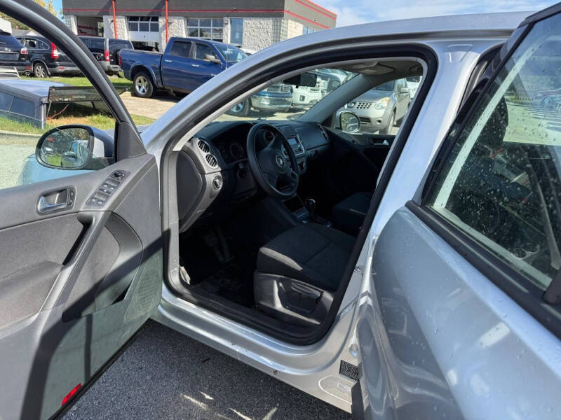 2011 Volkswagen Tiguan S 4Motion