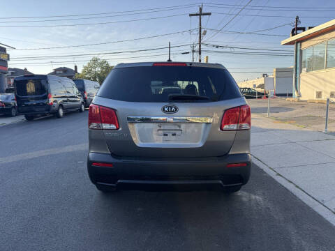 2012 Kia Sorento LX