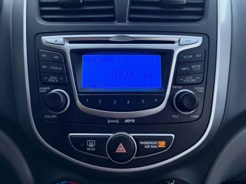 2012 Hyundai Accent GLS