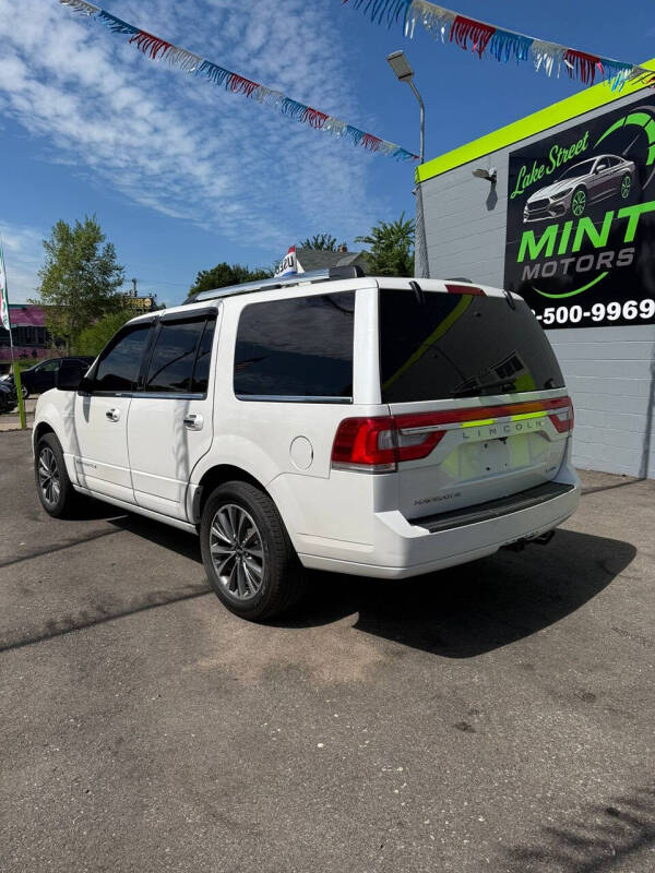 2016 Lincoln Navigator Select