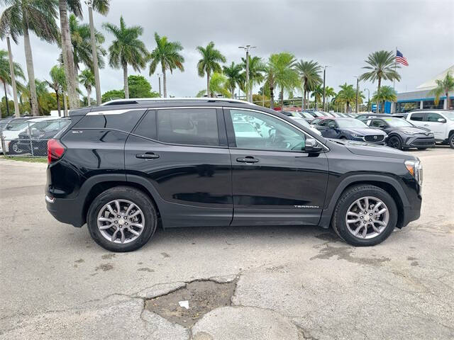 2023 GMC Terrain SLT