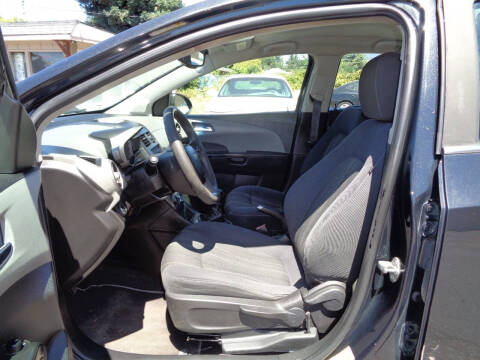 2013 Chevrolet Sonic LT Manual