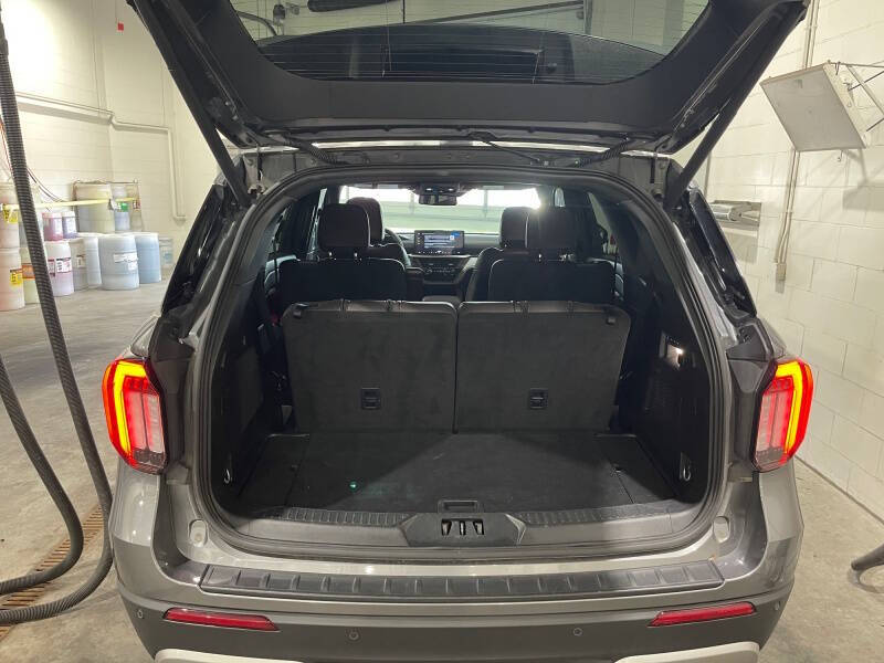 2025 Ford Explorer Platinum