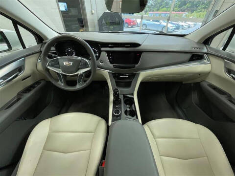 2022 Cadillac XT5 Premium Luxury
