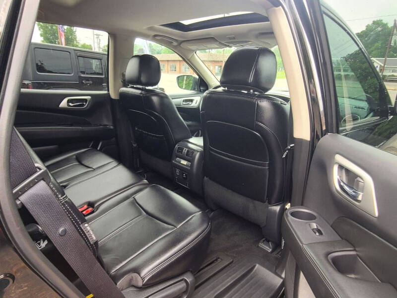 2018 Nissan Pathfinder SL