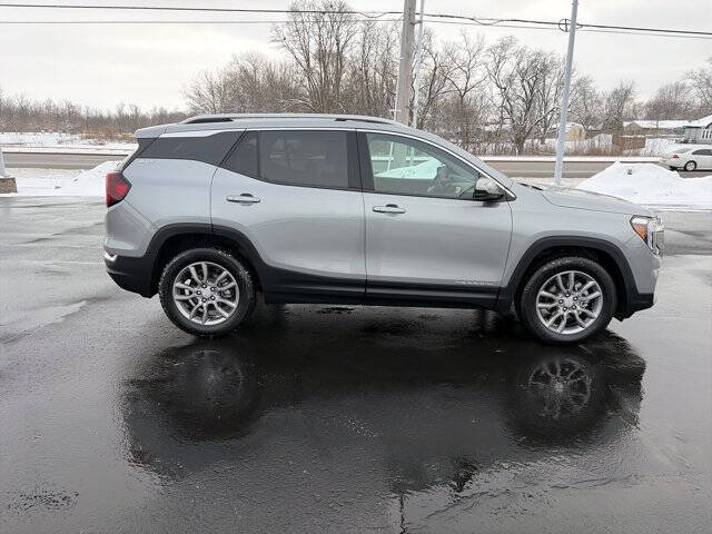 2024 GMC Terrain SLT