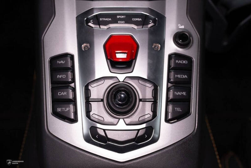 2019 Lamborghini Aventador LP 740-4 S