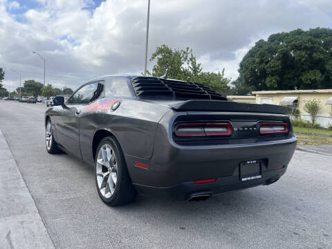 2017 Dodge Challenger SXT