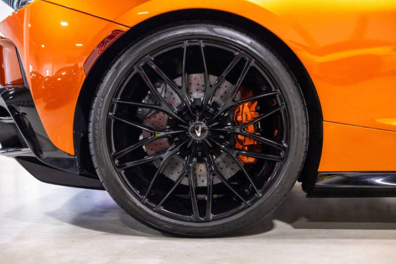 2023 McLaren GT