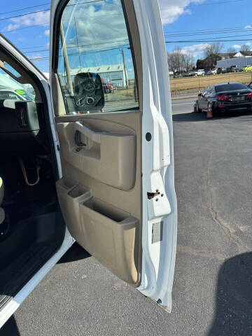 2017 GMC Savana 2500