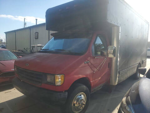 1994 Ford E-Series for sale at TRAIN AUTO SALES & RENTALS in Taylors SC