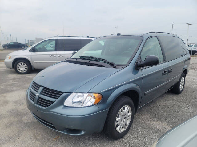 2005 Dodge Grand Caravan SE