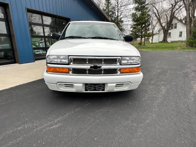 2000 Chevrolet S-10 LS