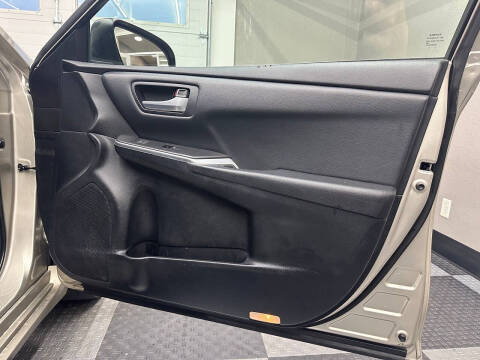 2015 Toyota Camry SE