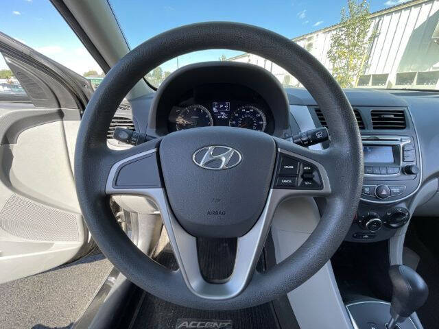 2016 Hyundai Accent SE