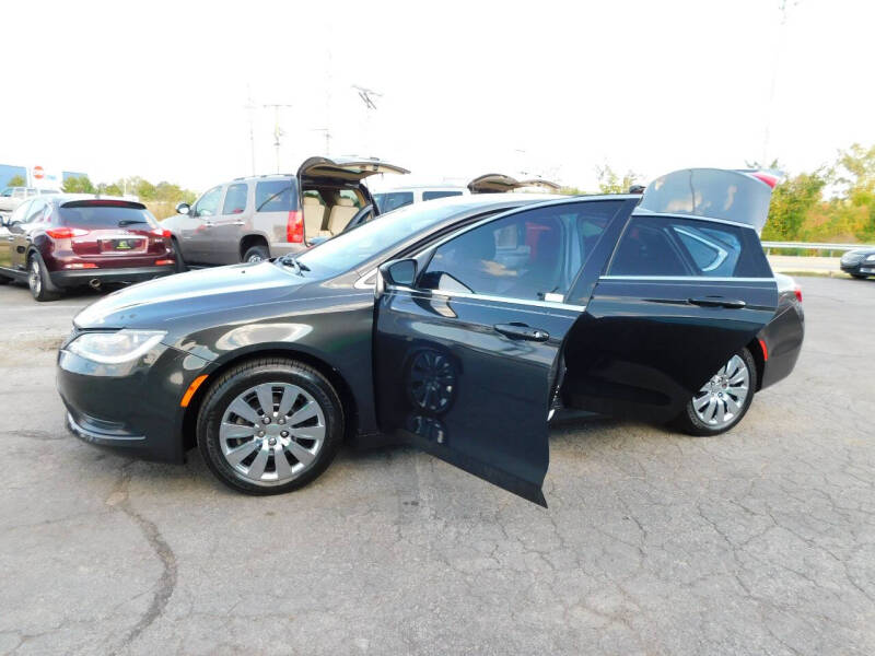 2015 Chrysler 200 LX