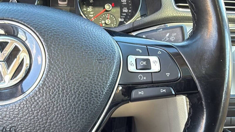 2018 Volkswagen Passat 2.0T SE