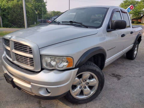 2004 Dodge Ram 1500 for sale at Car Castle in Zion IL