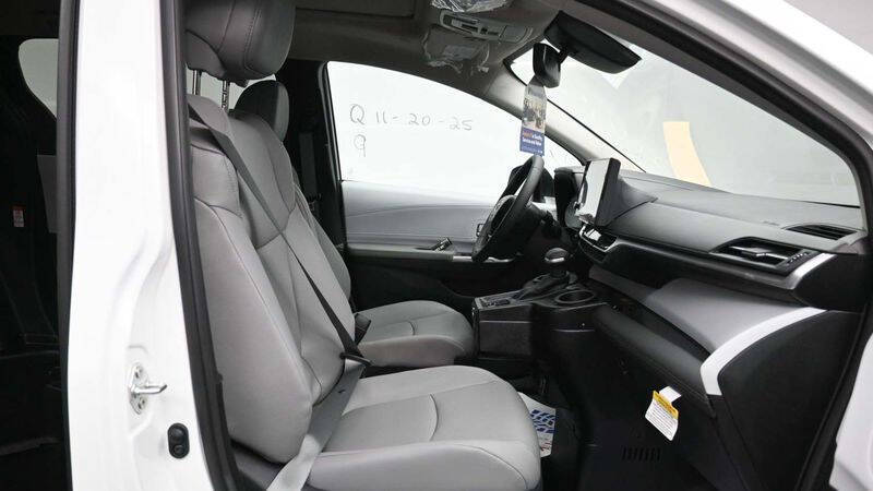 2025 Toyota Sienna XLE 7-Passenger