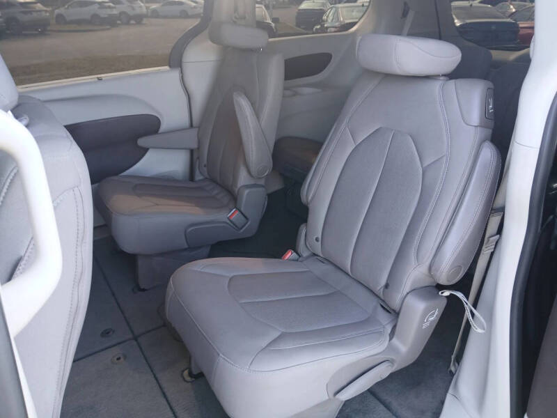 2020 Chrysler Pacifica Touring