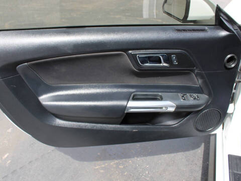 2017 Ford Mustang V6