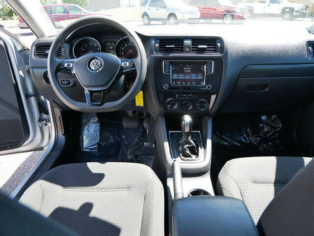 2016 Volkswagen Jetta