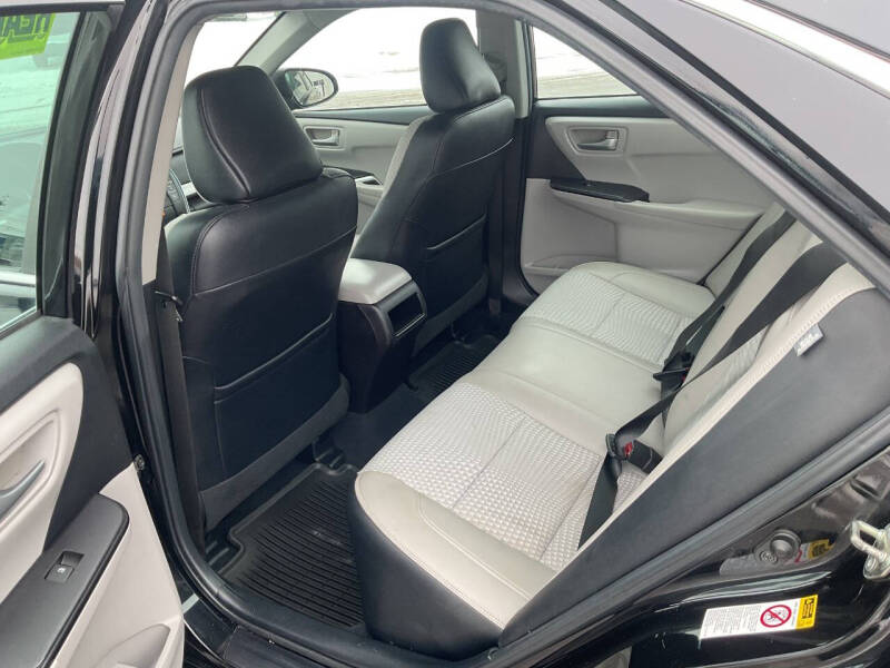 2015 Toyota Camry SE