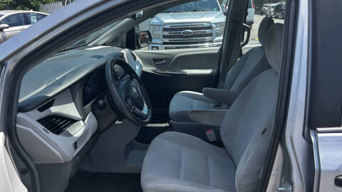 2018 Toyota Sienna L 7-Passenger