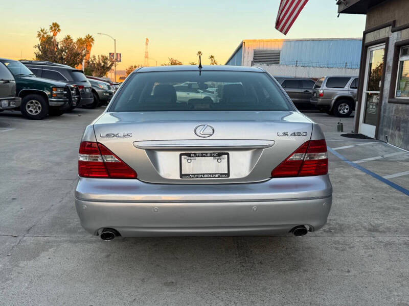 2004 Lexus LS 430