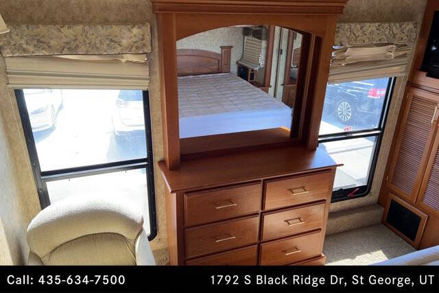 2005 Freightliner XC Chassis