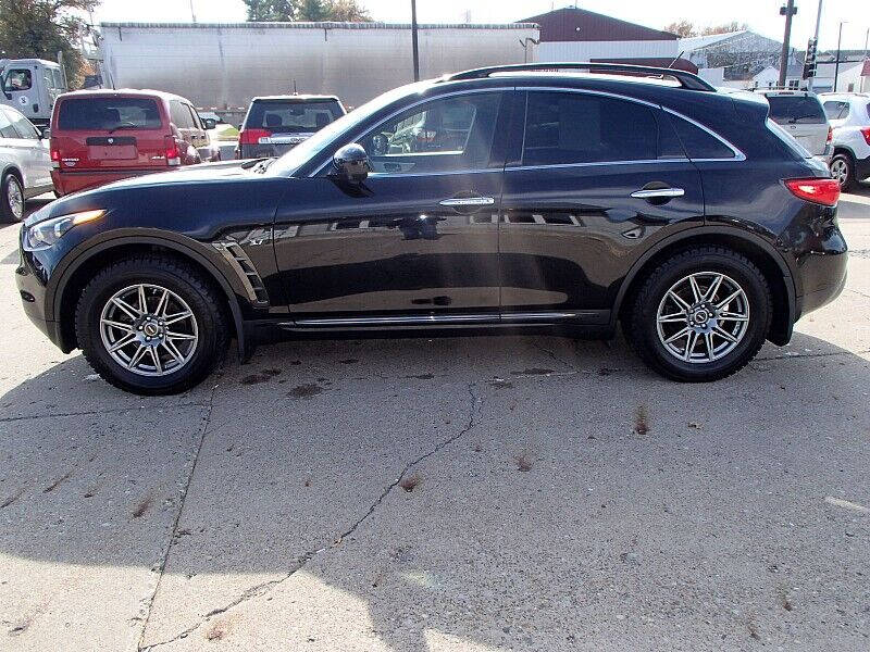 2017 Infiniti QX70