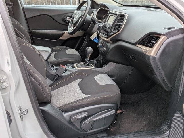 2017 Jeep Cherokee Sport