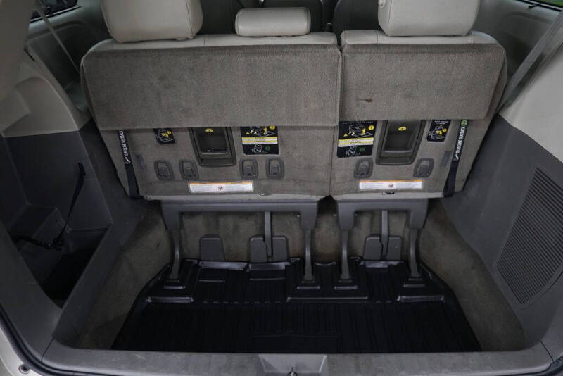 2016 Toyota Sienna