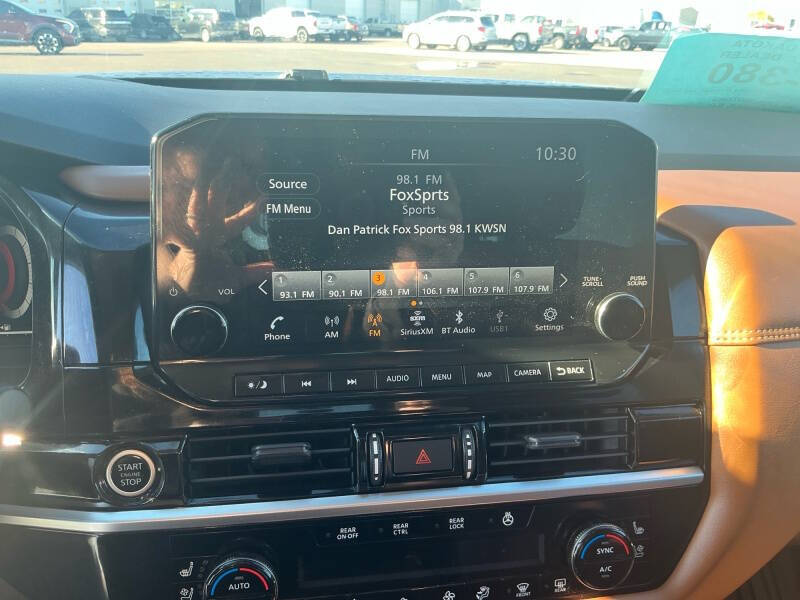 2023 Nissan Pathfinder Platinum