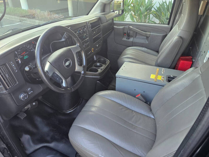 2017 Chevrolet Express 2500