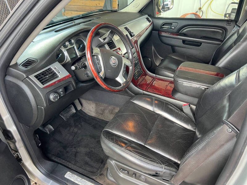 2011 Cadillac Escalade EXT Premium