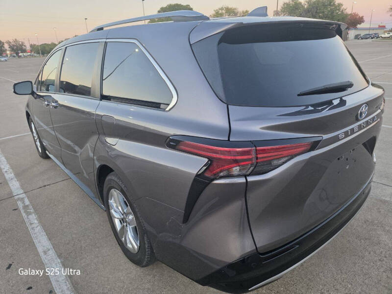 2021 Toyota Sienna Limited 7-Passenger