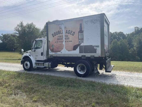 2019 Freightliner M2 106