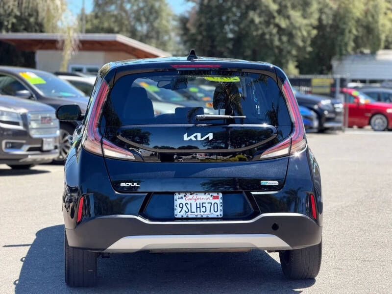 2023 Kia Soul EX