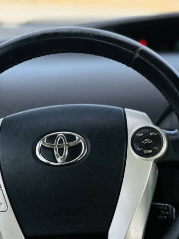 2010 Toyota Prius III