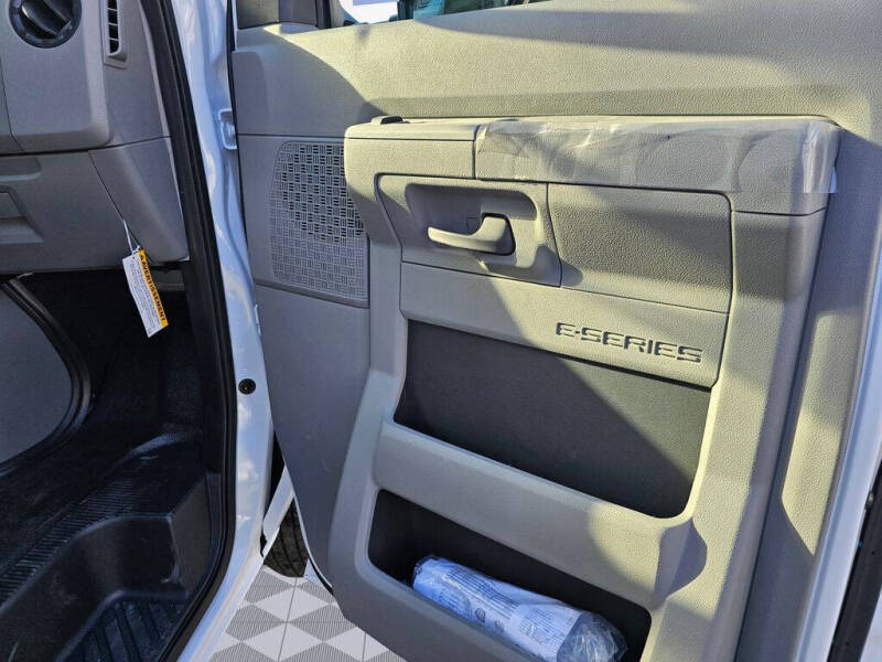 2025 Ford E-Series