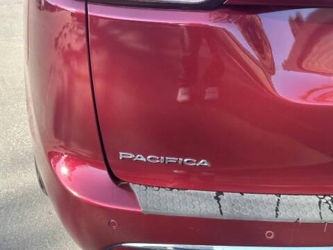 2018 Chrysler Pacifica Touring L Plus