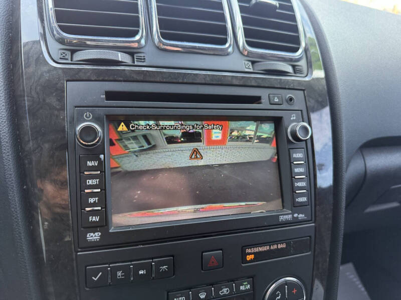 2011 GMC Acadia Denali