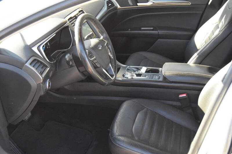 2018 Ford Fusion Hybrid SE