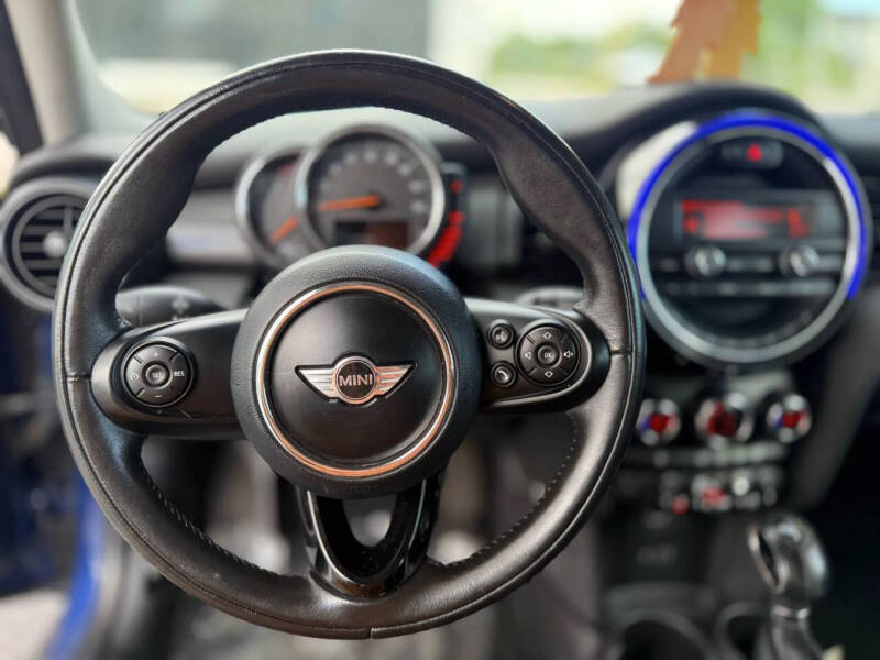 2015 MINI Hardtop 4 Door Cooper