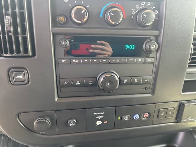 2025 Chevrolet Express 2500