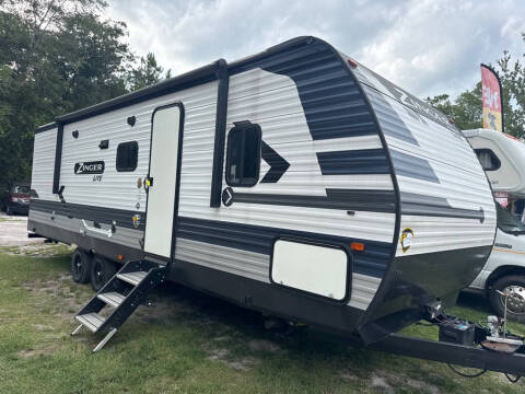 2022 Crossroads RV Zinger Lite