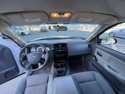 2005 Dodge Dakota ST